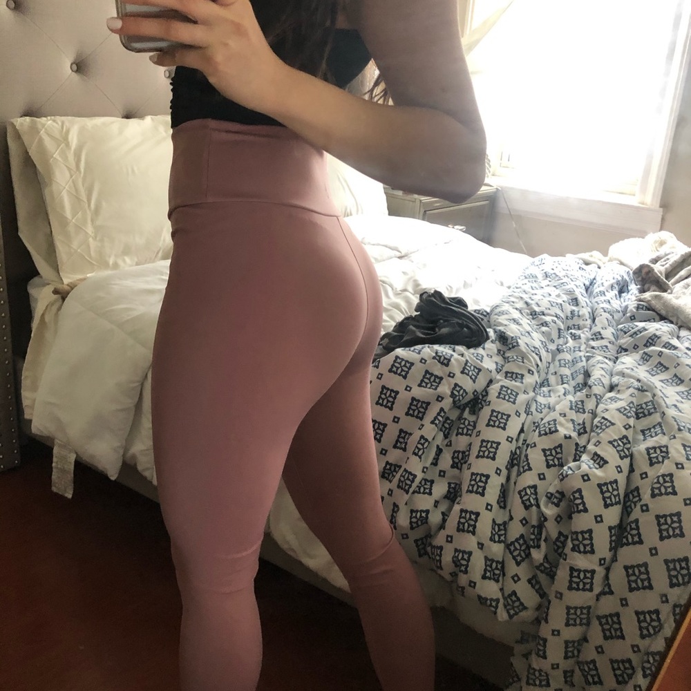 Rose colored leggings